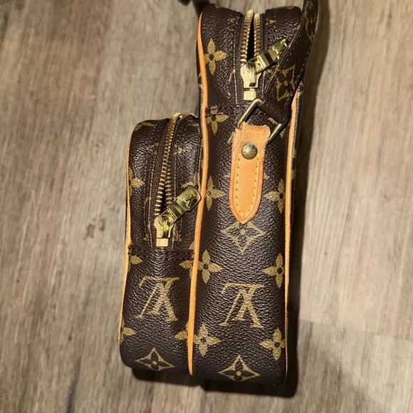 Vintage LOUIS VUITTON Amazone 22 Coated Canvas Crossbody Bag